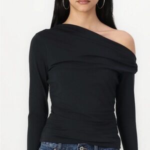 Abercrombie & Fitch Black One-Shoulder Long Sleeve Top